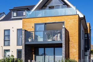 Photo 25- click for photo gallery